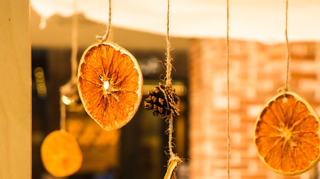 ozdoba ze sušených pomerančů